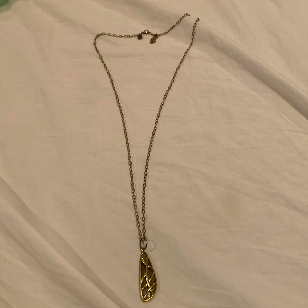 GUC long necklace with pendant- gold and pearlescent background